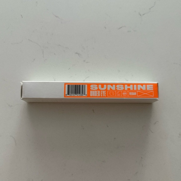 Milk Sunshine Under Eye Tint + Brighten Light Coverage Concealer - Shade 3 - NWB - Picture 10 of 12